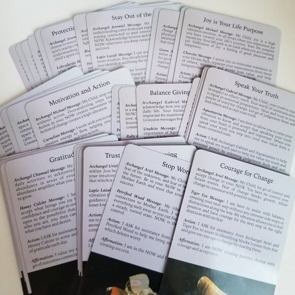 Divine and Crystal Vibration Oracle Card Deck & Book Inspire Change & Healing - Picture 2 of 8